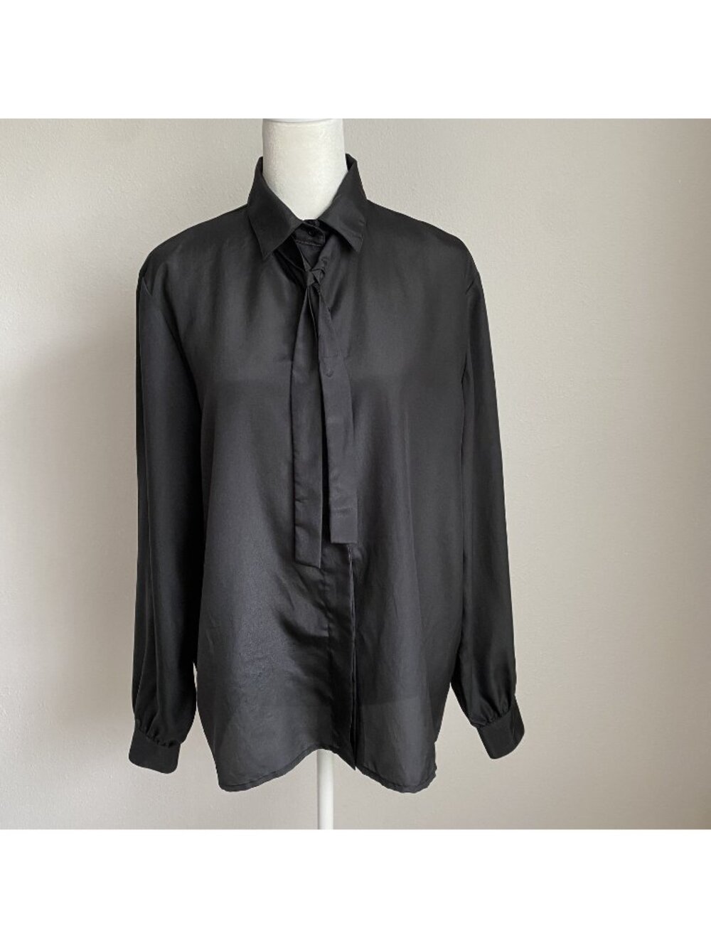 Country Suburbans Womens 10 Black Blouse Buttonup Collar Long Sleeve